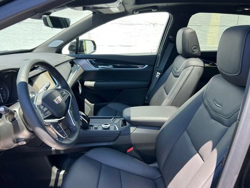 New 2026 Cadillac XT5 Premium Luxury w/ LPO, ONYX Package FWD image 10