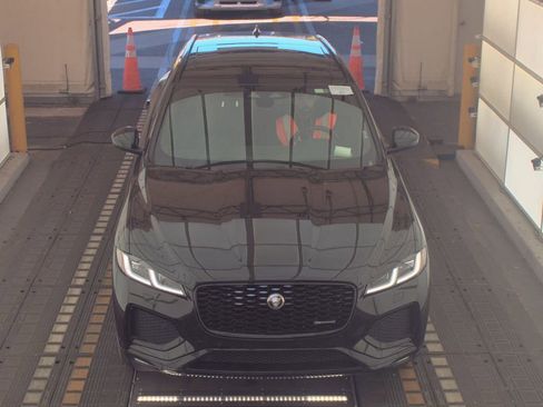 Used 2024 Jaguar F-PACE R-Dynamic S image 2