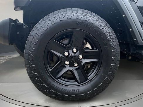 Used 2021 Jeep Gladiator Sport image 33