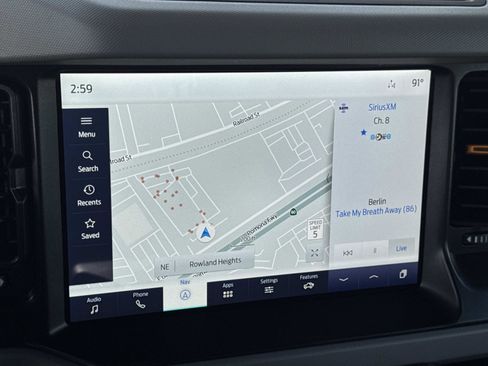 Used 2023 Ford Bronco Badlands image 13