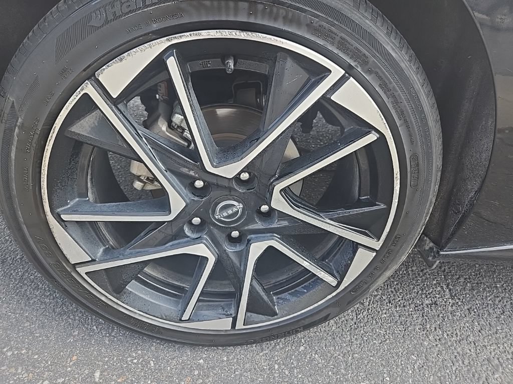 Used 2025 Nissan Sentra SR FWD image 37