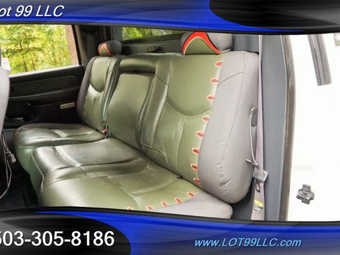 Used 2002 Chevrolet Avalanche 4x4 w/ North Face Edition image 14