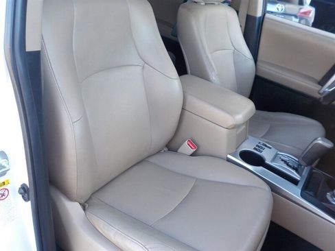 Used 2013 Toyota 4Runner SR5 image 28