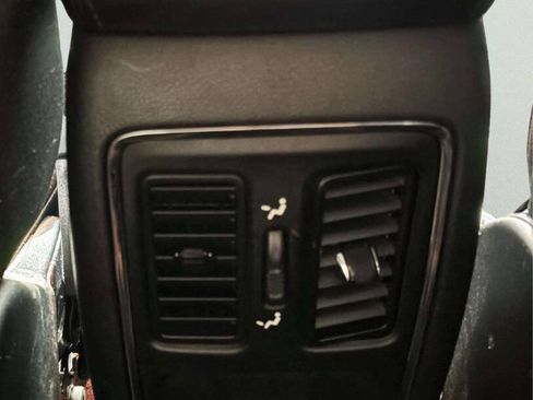 Used 2018 Jeep Grand Cherokee Altitude AWD/4WD image 23