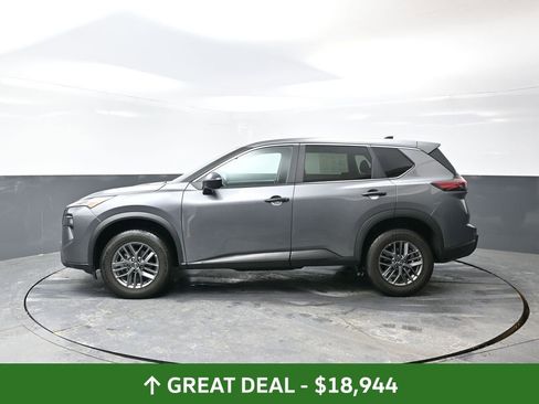 Used 2024 Nissan Rogue S image 12