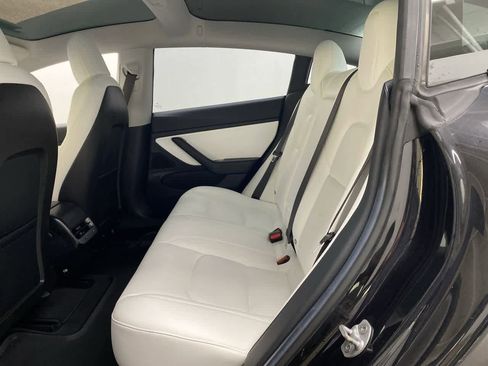 Used 2018 Tesla Model 3 image 15
