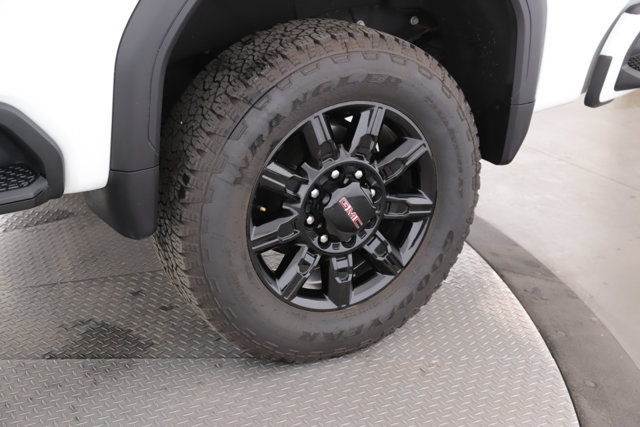 Used 2025 GMC Sierra 3500 AT4 w/ AT4 Premium Plus Package AWD/4WD image 14