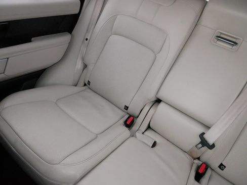 Used 2022 Land Rover Range Rover Westminster Edition image 12