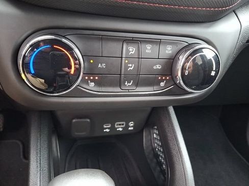 Used 2023 Chevrolet TrailBlazer RS AWD/4WD image 17
