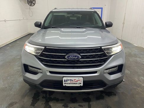 Used 2023 Ford Explorer XLT w/ Equipment Group 202A AWD/4WD image 32