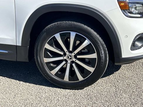 Used 2022 Mercedes-Benz GLB 250 4MATIC image 9