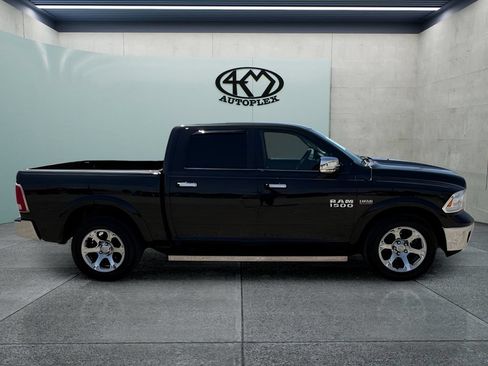 Used 2017 RAM 1500 Laramie w/ Convenience Group AWD/4WD image 2