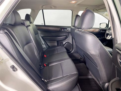 Used 2016 Subaru Outback 2.5i Limited image 27