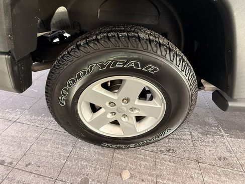 Certified 2018 Jeep Wrangler Unlimited Sport S image 36