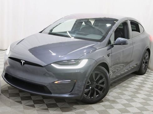 Used 2022 Tesla Model X image 5