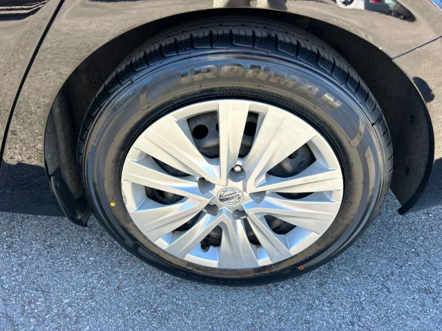 Used 2023 Nissan Sentra S FWD image 11