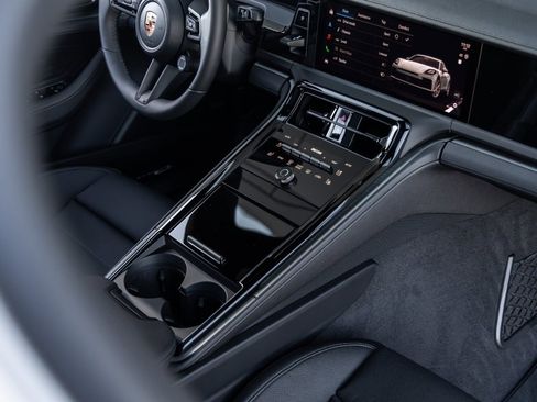 New 2026 Porsche Panamera 4 image 32