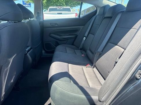 Used 2024 Nissan Altima 2.5 SV FWD image 11