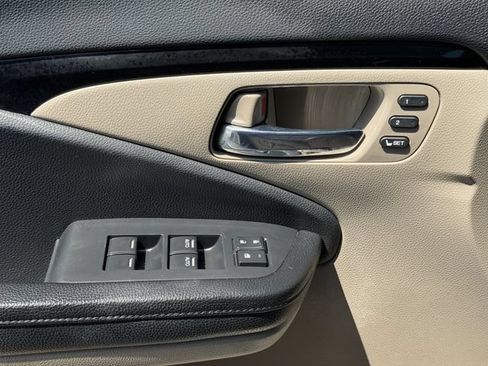 Used 2016 Honda Pilot Touring image 23