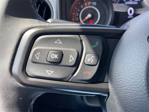 New 2025 Jeep Gladiator Sport image 21