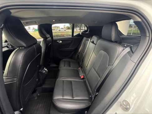 Used 2025 Volvo XC40 B5 Core w/ Protection Package Premier image 28