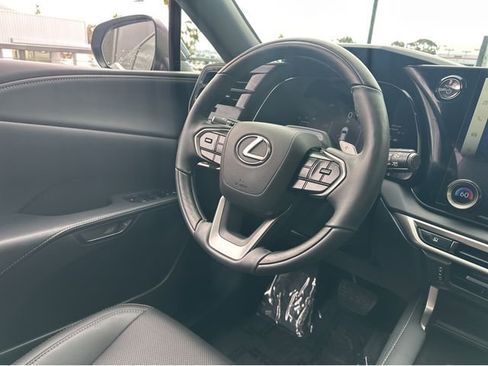 Certified 2025 Lexus RX 350h w/ Convenience Package image 14