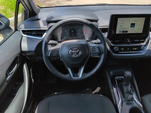 Used 2025 Toyota Corolla SE FWD image 16