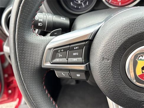 Used 2019 FIAT 124 Spider Abarth w/ Convenience Group image 20