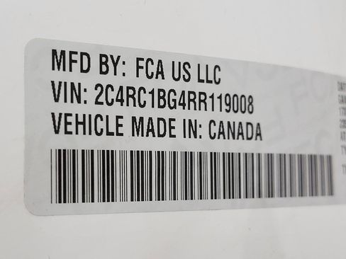 Used 2024 Chrysler Pacifica Touring-L FWD image 29