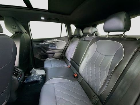 New 2026 Volkswagen Tiguan SEL R-Line image 22