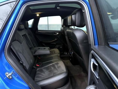 Used 2018 Porsche Macan image 26