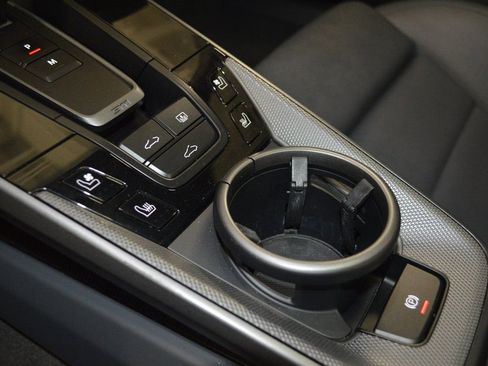 Certified 2022 Porsche 911 Carrera S image 34