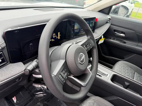 New 2026 Nissan Kicks SV w/ Cold Weather Package FWD image 15