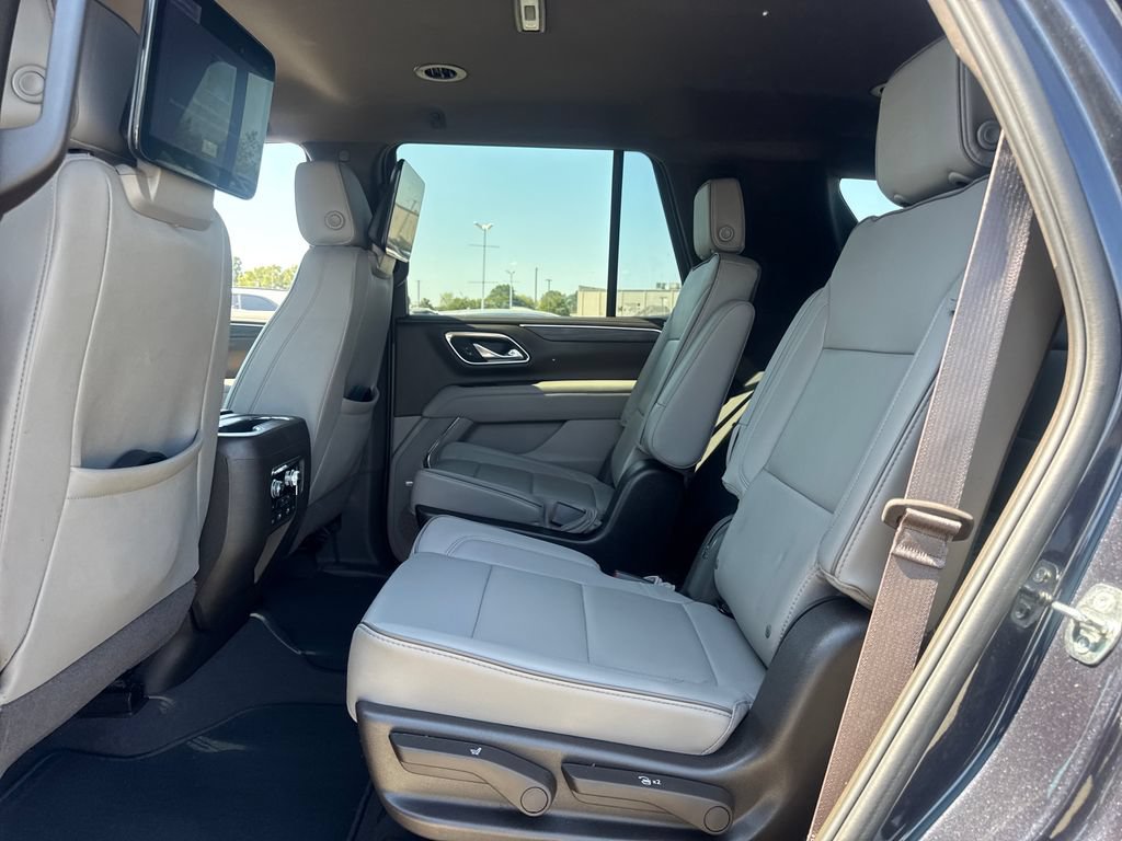 Used 2023 GMC Yukon SLT AWD/4WD image 15