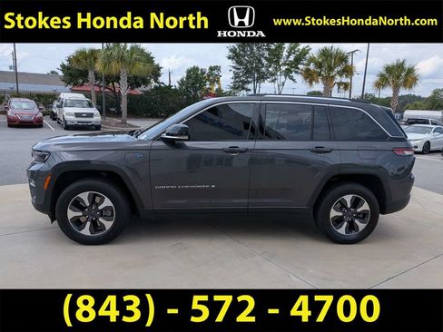Used 2023 Jeep Grand Cherokee 4WD 4xe image 12
