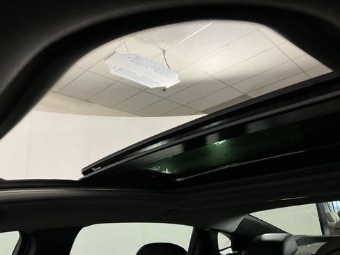 Used 2020 Chevrolet Malibu Premier FWD image 20