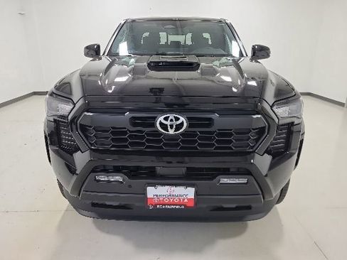 Used 2024 Toyota Tacoma TRD Sport w/ TRD Sport Upgrade Package AWD/4WD image 6