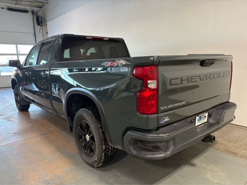 Used 2025 Chevrolet Silverado 1500 LT image 3