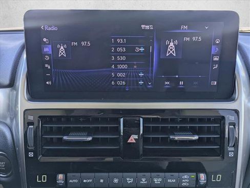 Used 2023 Lexus GX 460 Premium image 14