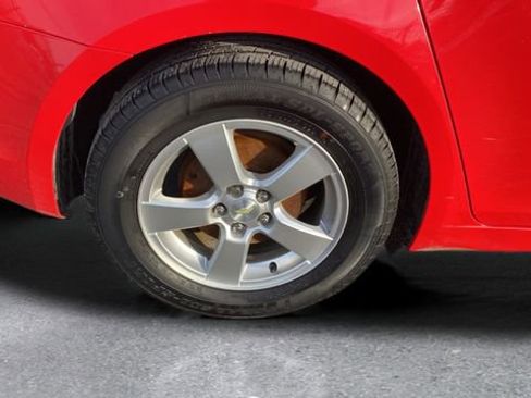 Used 2016 Chevrolet Cruze LT image 20