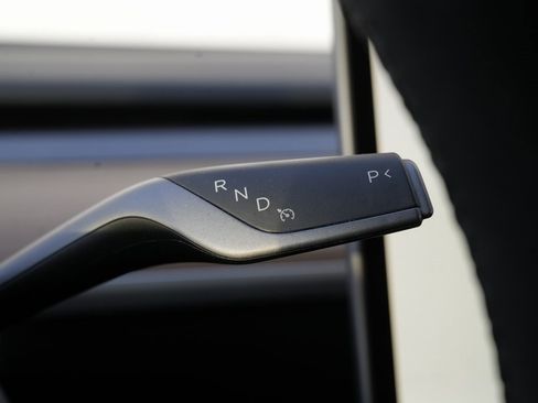 Used 2023 Tesla Model Y Long Range image 43