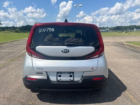 Used 2020 Kia Soul S FWD image 8