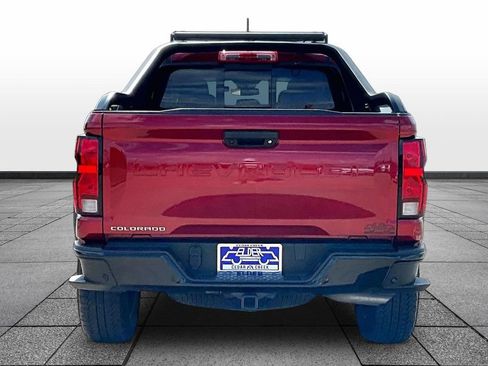 Used 2025 Chevrolet Colorado Trail Boss w/ Midnight Edition AWD/4WD image 4