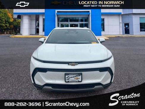 Certified 2025 Chevrolet Equinox EV LT FWD image 2
