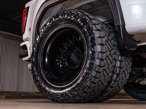 Used 2025 GMC Sierra 3500 Denali w/ Denali Reserve Package image 14