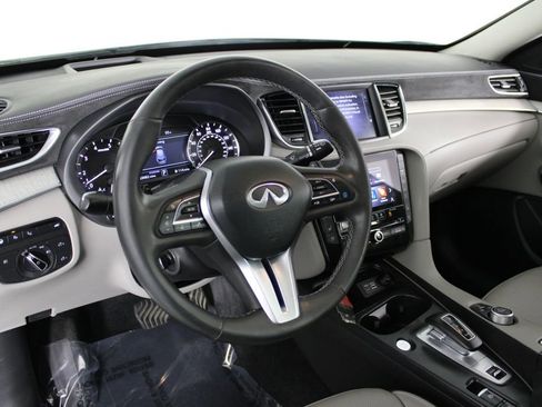 Used 2023 INFINITI QX50 Sensory AWD/4WD image 3
