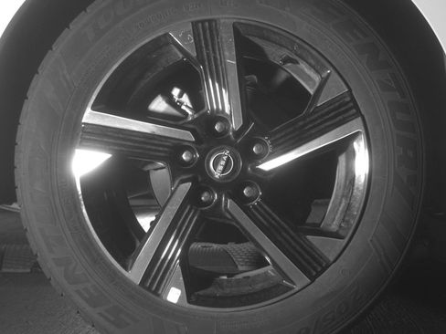 Used 2025 Nissan Sentra SV FWD image 15