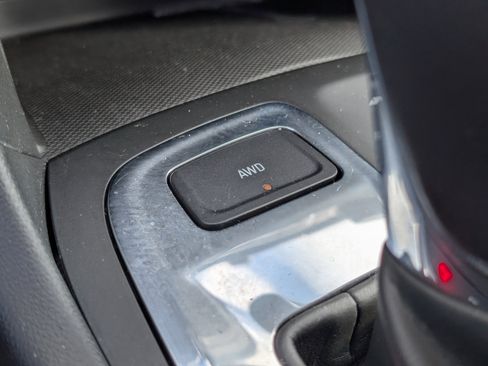 Used 2018 Chevrolet Equinox LT w/ Sun & Infotainment Package image 22