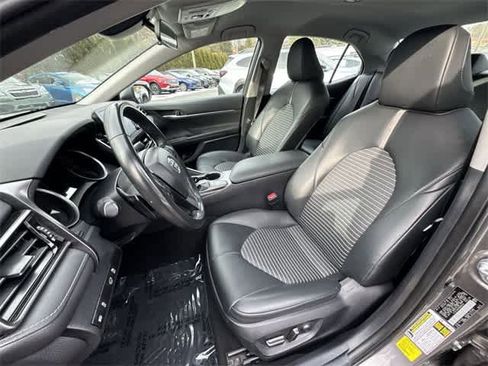 Used 2024 Toyota Camry SE image 15
