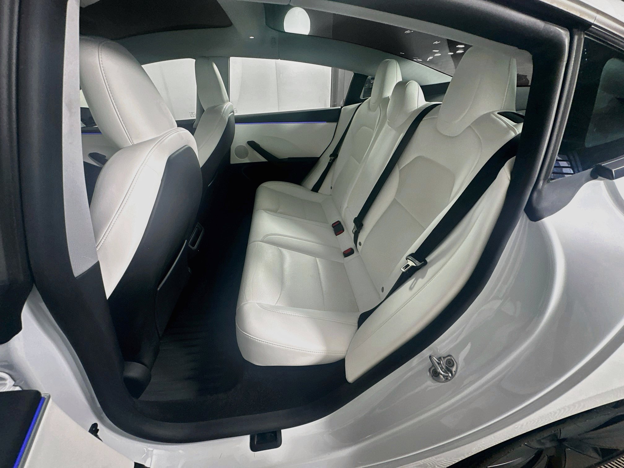 Used 2025 Tesla Model 3 Long Range RWD image 26